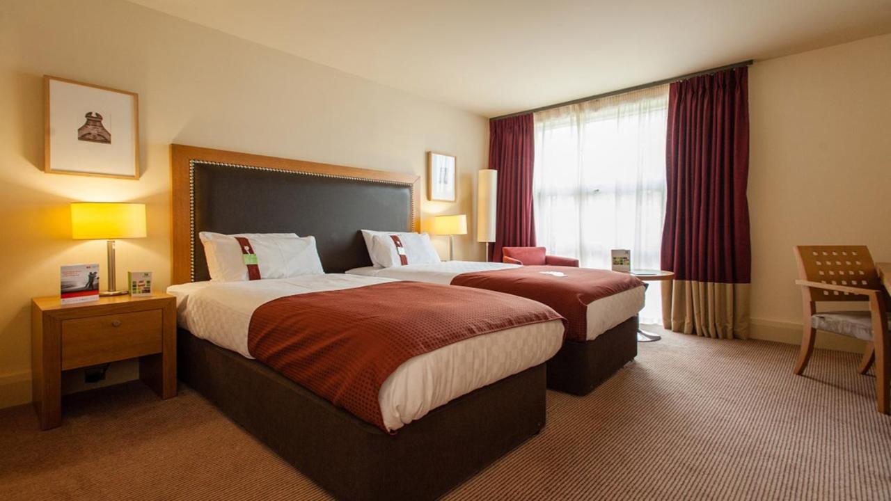 Holiday Inn Dumfries By Ihg Kültér fotó