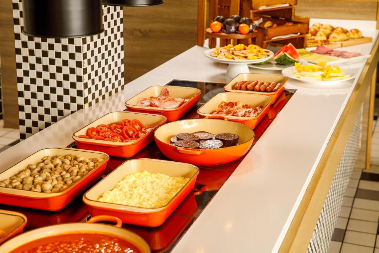Holiday Inn Dumfries By Ihg Kültér fotó